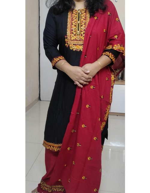 Load image into Gallery viewer, Beautiful Festival wear Women Kurti Plazo with Dupatta set
