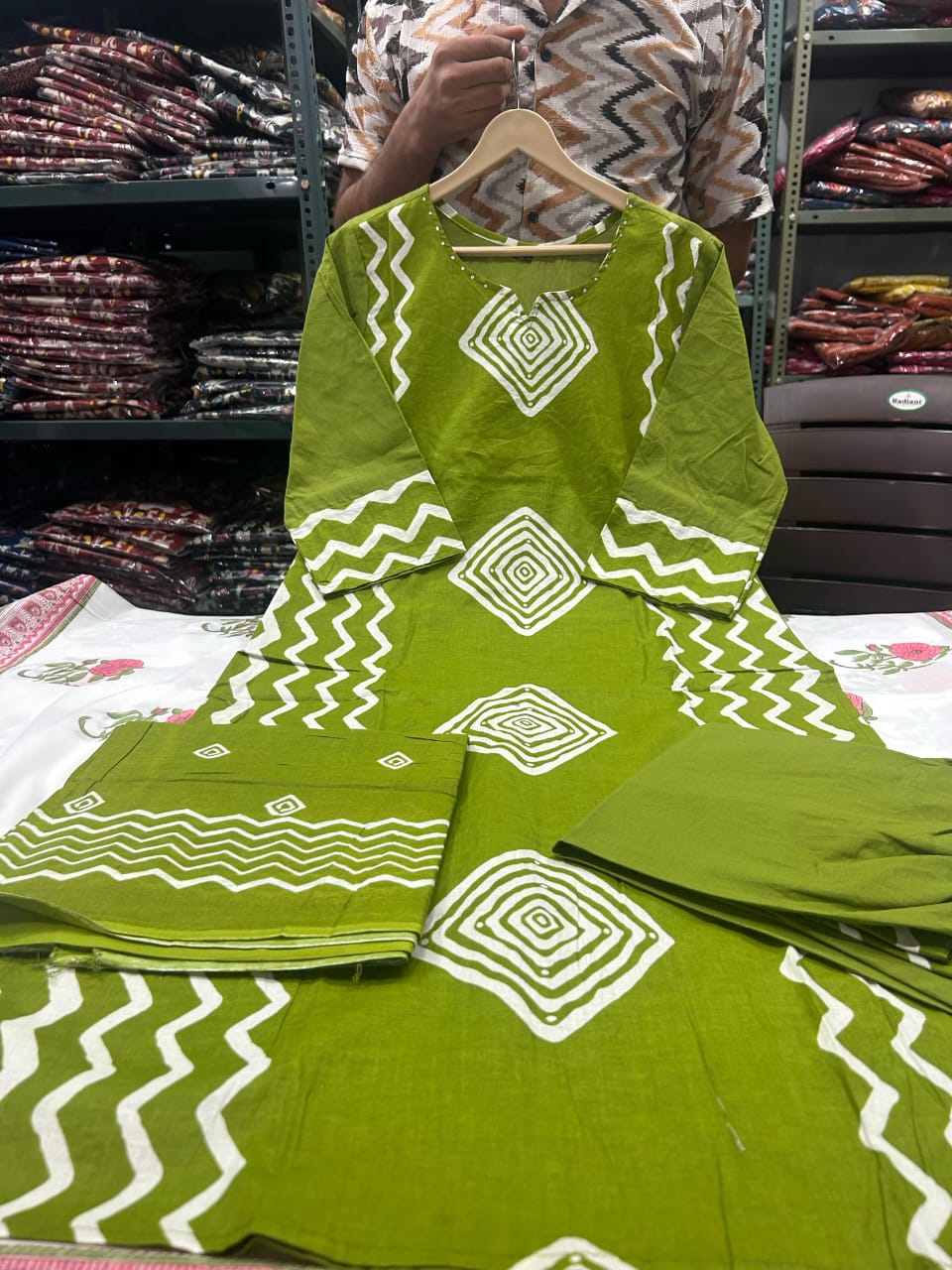 Cotton Green Women's Kurti Pant set with Dupatta mahezon