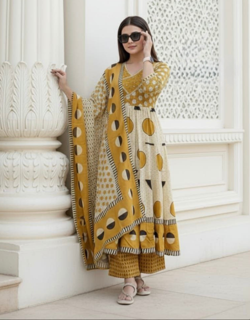 Load image into Gallery viewer, Cotton Anarkali Women Kurti Pant Dupatta Set mahezon

