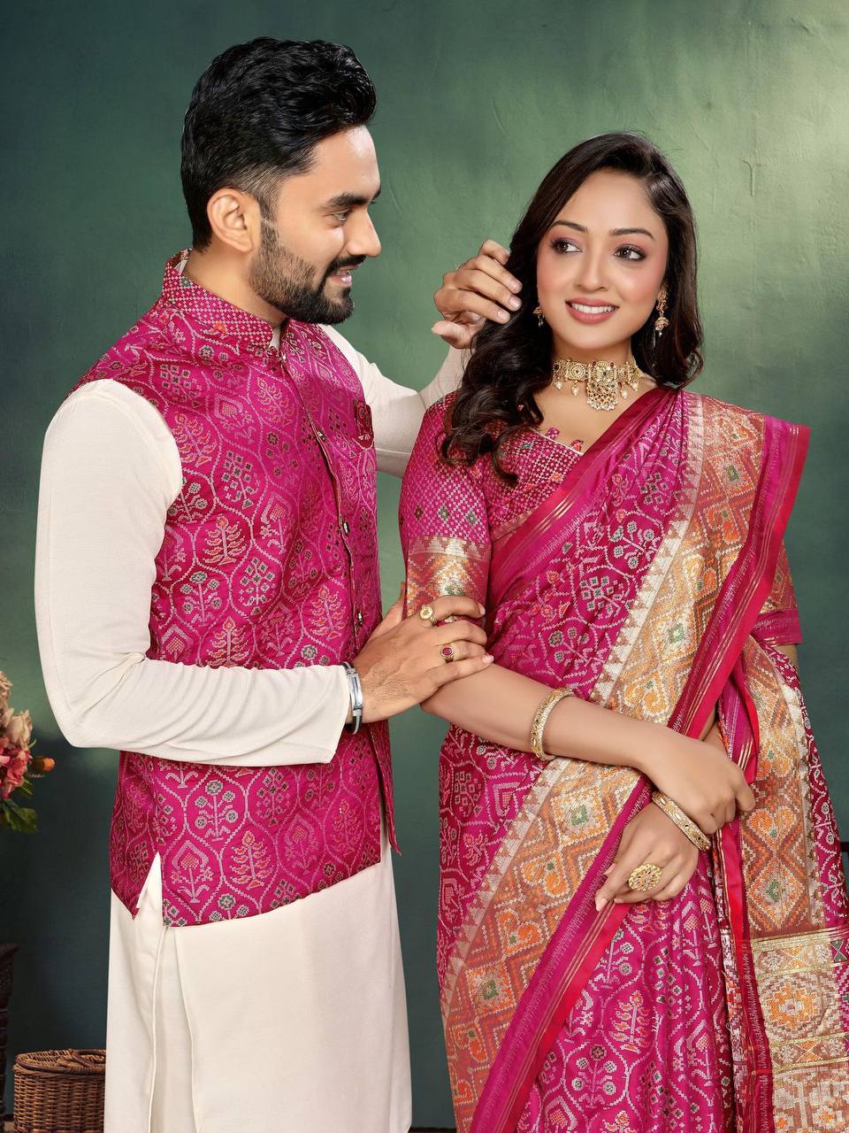 Couple wear Same Matching Outfits Men Kurta Pajama Koti and Women's Saree