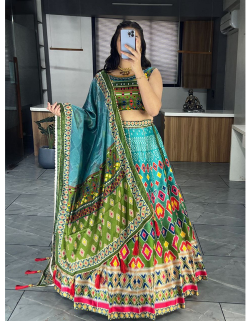 Load image into Gallery viewer, Designer Women&#39;s Lehenga Blouse Dupatta
