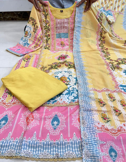 Load image into Gallery viewer, Embroidery Yellow Women&#39;s Kurti Pant with Dupatta Salwar Suit mahezon
