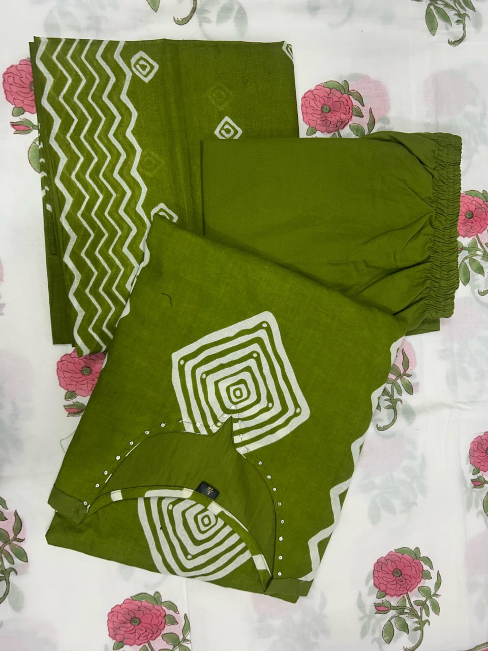 Cotton Green Women's Kurti Pant set with Dupatta mahezon