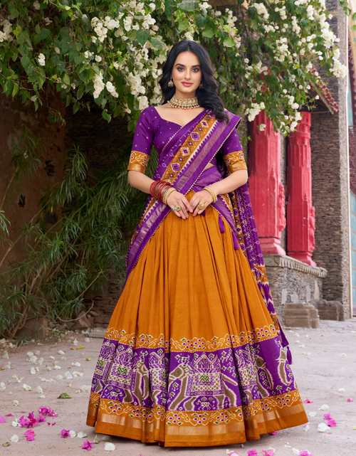Load image into Gallery viewer, Traditional Indian Women’s Wedding Reception Lehenga Choli mahezon
