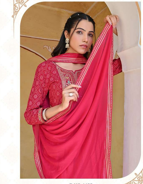 Load image into Gallery viewer, Women&#39;s Pink Embroidery Naira Cut Kurti Pant with Dupatta Set
