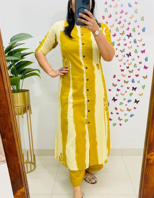 Load image into Gallery viewer, Exclusive A-Line Women’s Kurti Co-ord Set
