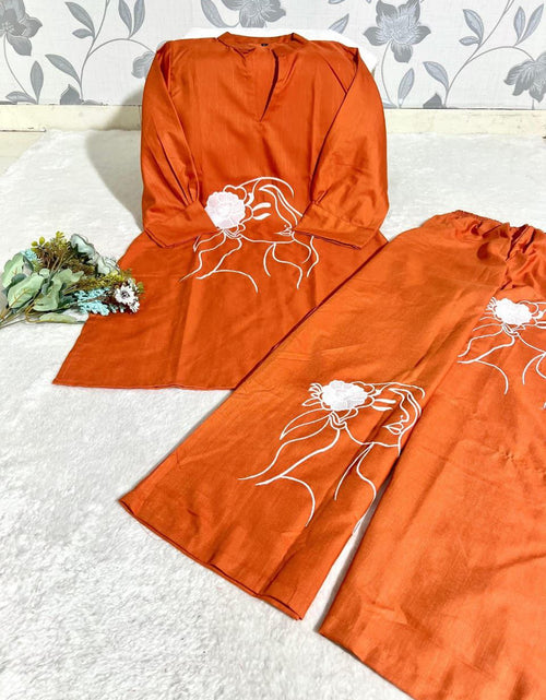 Load image into Gallery viewer, Exclusive Women’s Co-Ord Set
