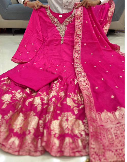 Load image into Gallery viewer, Festive Anarkali Women’s Kurti Pant Dupatta Suit mahezon
