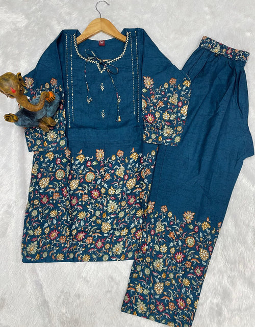 Load image into Gallery viewer, Festive Premium Designer Women’s Co-Ord Set
