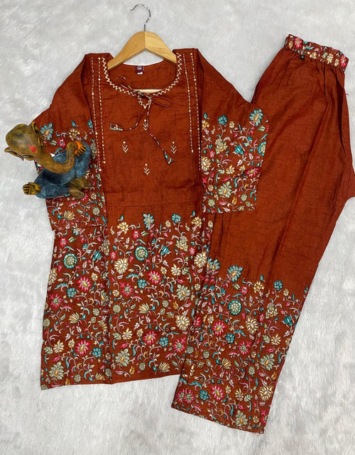 Load image into Gallery viewer, Festive Premium Designer Women’s Co-Ord Set
