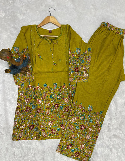 Load image into Gallery viewer, Festive Premium Designer Women’s Co-Ord Set
