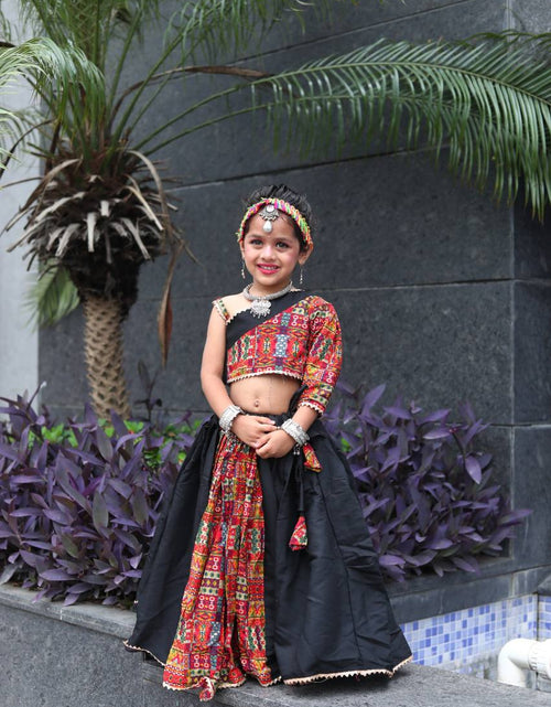 Load image into Gallery viewer, Navratri Garba Kids Girls Black Lehenga Blouse mahezon
