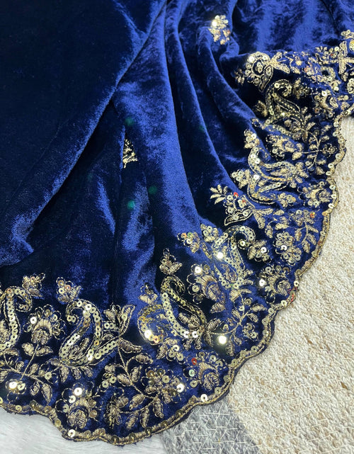 Load image into Gallery viewer, Winter Designer Velvet Women Saree mahezon
