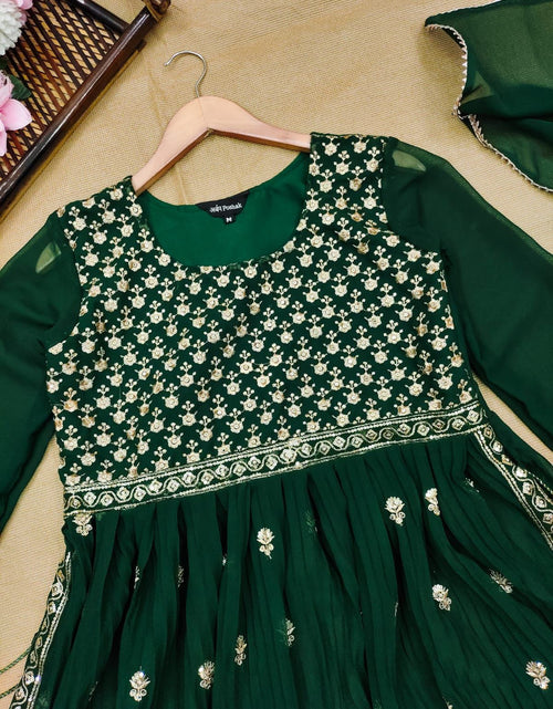 Load image into Gallery viewer, Beautiful Women Green Naira Cut Kurta Pant Dupatta Suit. mahezon
