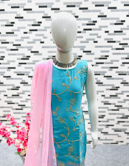 punjabi suits designer boutique summer 2020 #Salwar #Suit Designs Color  Combination | Pretty girls selfies, Stylish dresses for girls, Beautiful  girls dresses