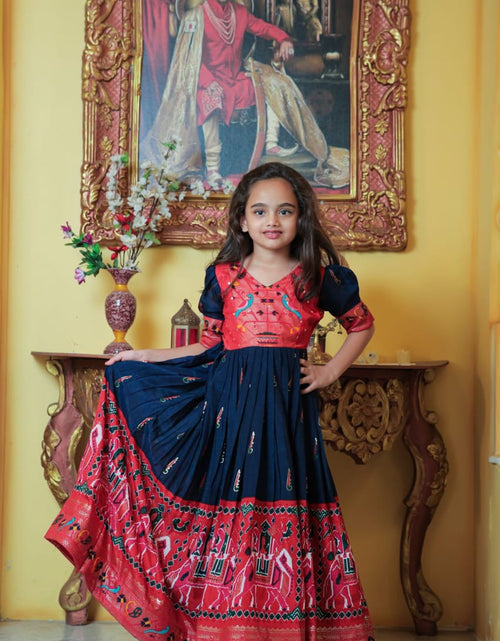 Load image into Gallery viewer, Kids Ethnic Girls Gown Frock mahezon
