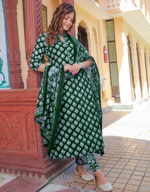 Load image into Gallery viewer, Rayon Party wear Women&#39;s Kurta Suit Green mahezon
