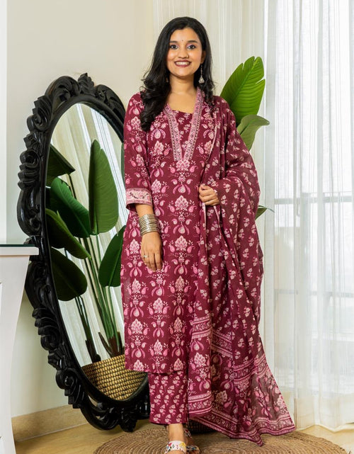 Load image into Gallery viewer, Women&#39;s Cotton Ethnic Wear Kurti Pant Dupatta Set for Wedding and Raksha bandhan mahezon
