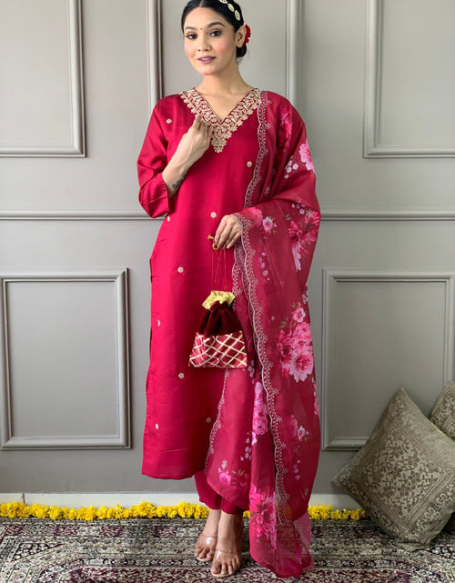 Load image into Gallery viewer, Women&#39;s Embroidery Kurta Pant Dupatta Set for Raksha bandhan Festival and Weddings mahezon
