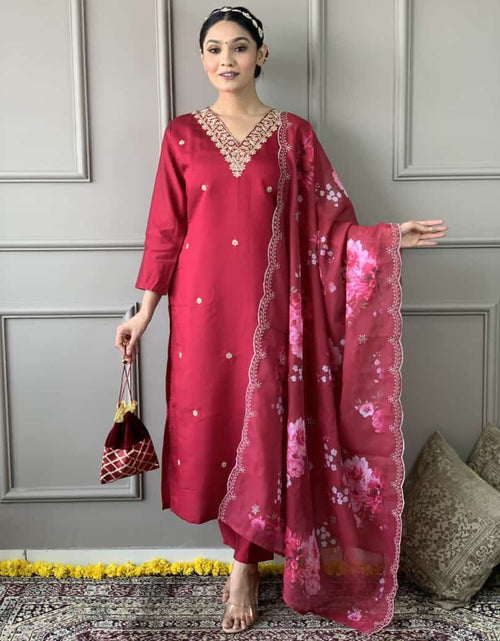 Load image into Gallery viewer, Women&#39;s Embroidery Kurta Pant Dupatta Set for Raksha bandhan Festival and Weddings mahezon
