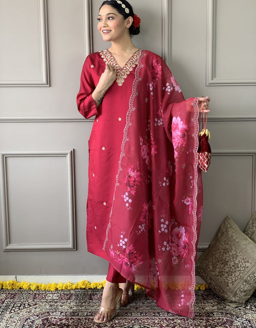 Load image into Gallery viewer, Women&#39;s Embroidery Kurta Pant Dupatta Set for Raksha bandhan Festival and Weddings mahezon
