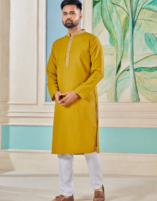 Load image into Gallery viewer, Men Traditional Indian Kurta Pyjama Set for Wedding and Festival mahezon
