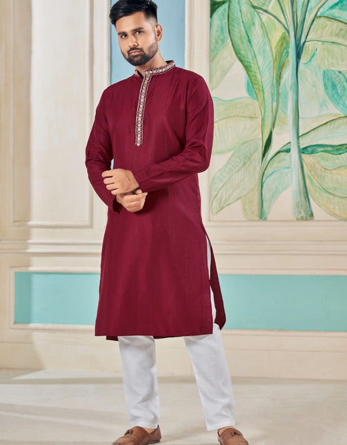 Load image into Gallery viewer, Men Traditional Indian Kurta Pyjama Set for Wedding and Festival mahezon
