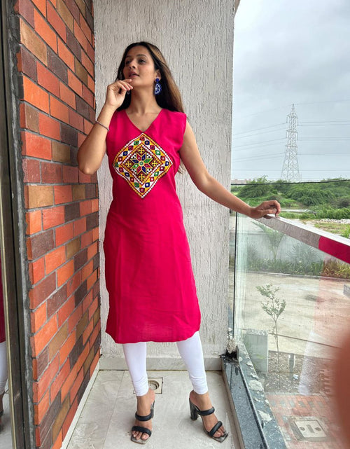 Load image into Gallery viewer, Navratri  Women Traditional Pink Kurti mahezon
