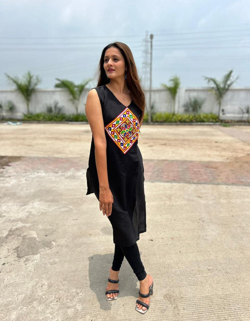 Load image into Gallery viewer, Navratri  Women Traditional Black Kurti mahezon
