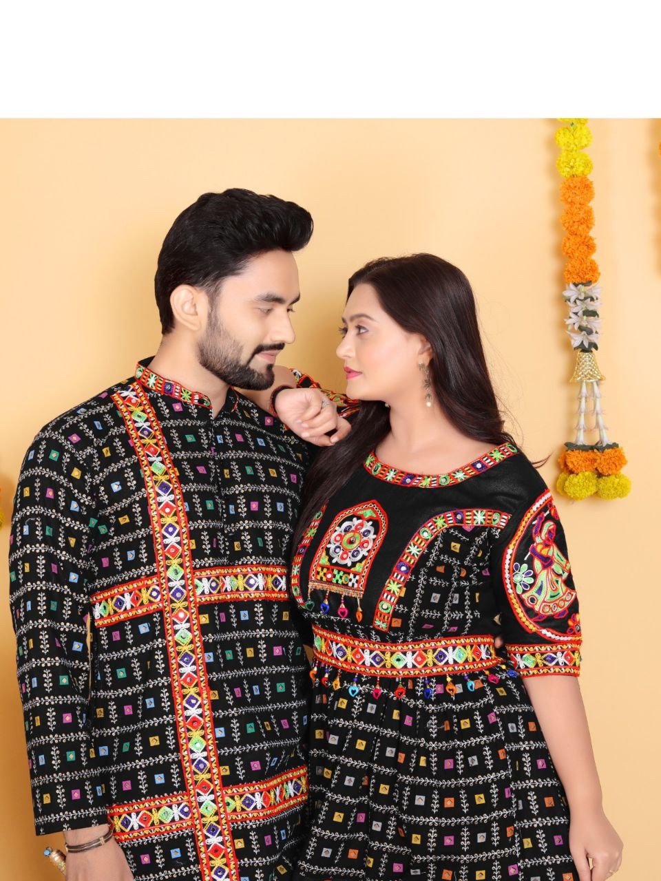 Navratri Traditional Indian Black Couple Wear Same Matching Outfits Set Dress mahezon