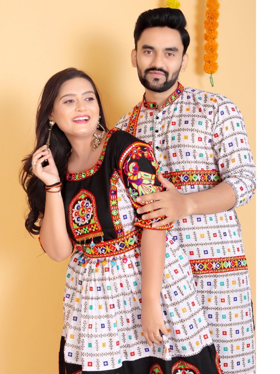 Navratri Traditional Indian White Couple Wear Same Matching Outfits Set Dress mahezon