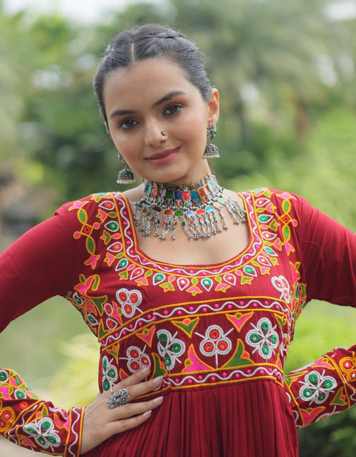 Load image into Gallery viewer, Navratri Garba Stylish Women Girls Kurti mahezon
