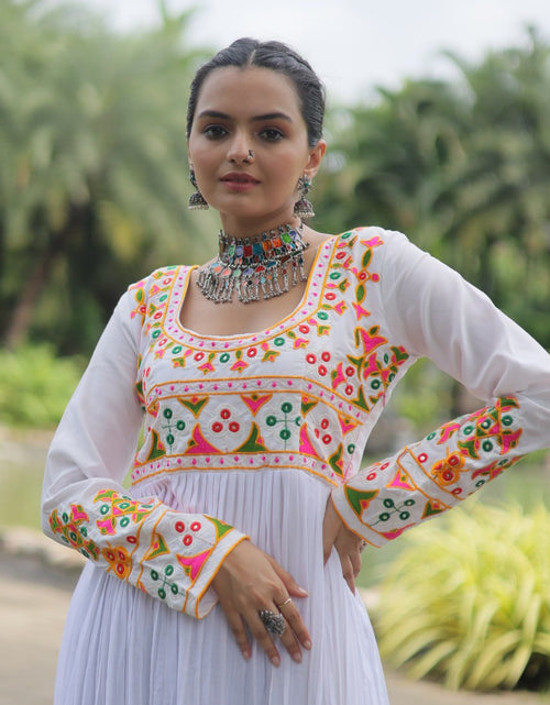 Load image into Gallery viewer, Navratri Garba Stylish Women Girls Kurti mahezon
