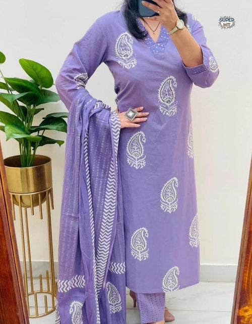 Load image into Gallery viewer, Diwali Women&#39;s Purple Kurta Pant Dupatta Suit Set mahezon
