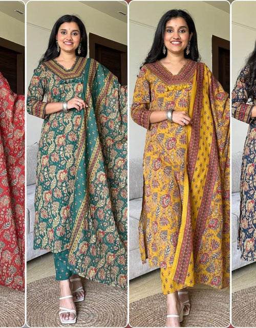 Load image into Gallery viewer, Women&#39;s Cotton Straight Kurta Pant with Dupatta Set
