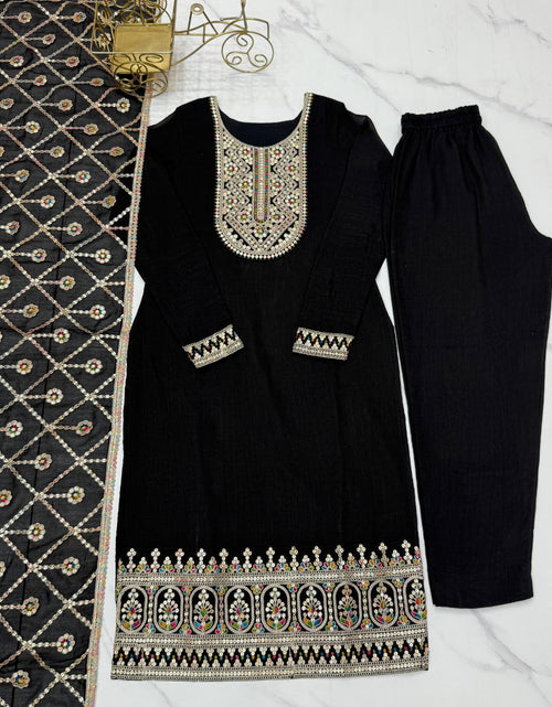 Load image into Gallery viewer, Ethnic Traditional Indian Black Women&#39;s Kurta Pant with Dupatta Suit

