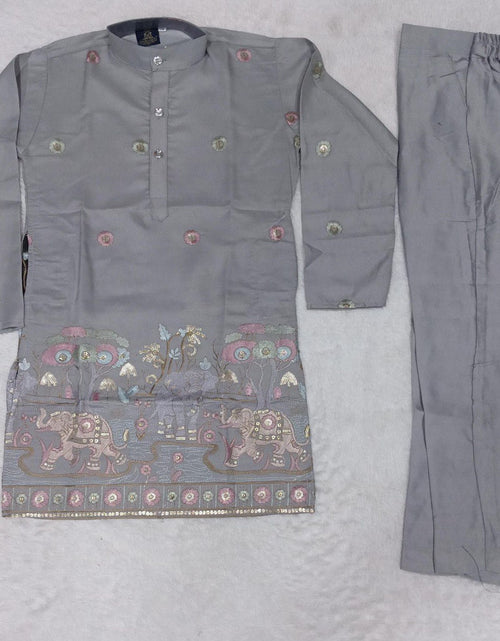 Load image into Gallery viewer, Festive Ethnic Traditional Kids Boy Indian Kurta Pajama Set mahezon

