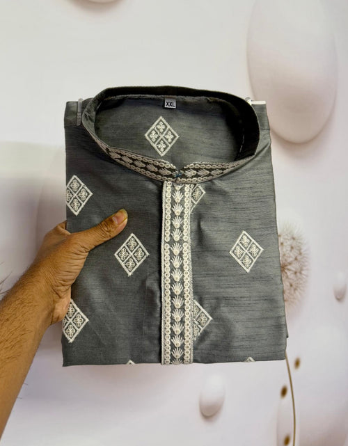 Load image into Gallery viewer, Men’s Sequence Embroidery Kurta Pajama mahezon
