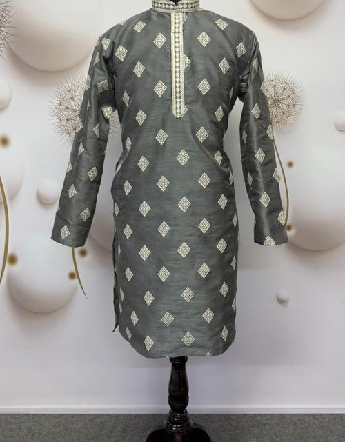 Load image into Gallery viewer, Men’s Sequence Embroidery Kurta Pajama mahezon
