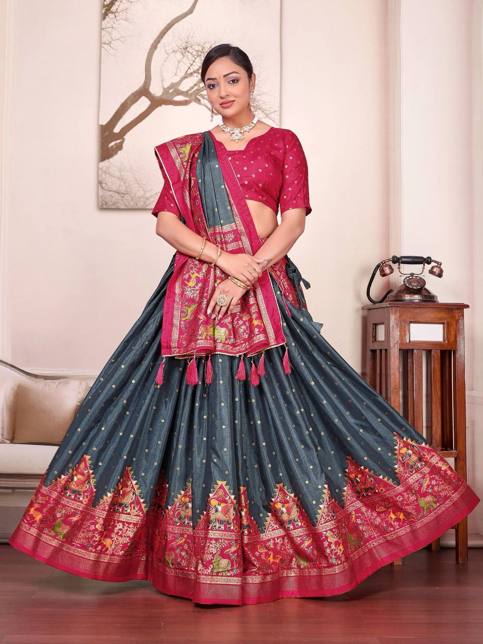 Traditional Indian Couple Wear Same Matching Men Kurta Pajama Women Lehenga Choli Dupatta mahezon