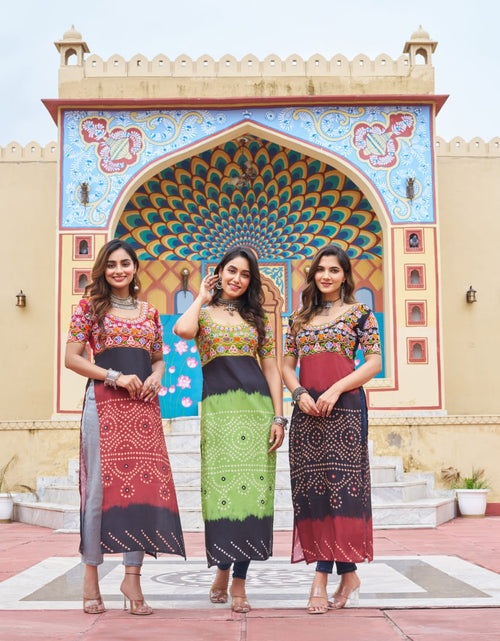 Load image into Gallery viewer, Navratri Garba Women Kurti mahezon
