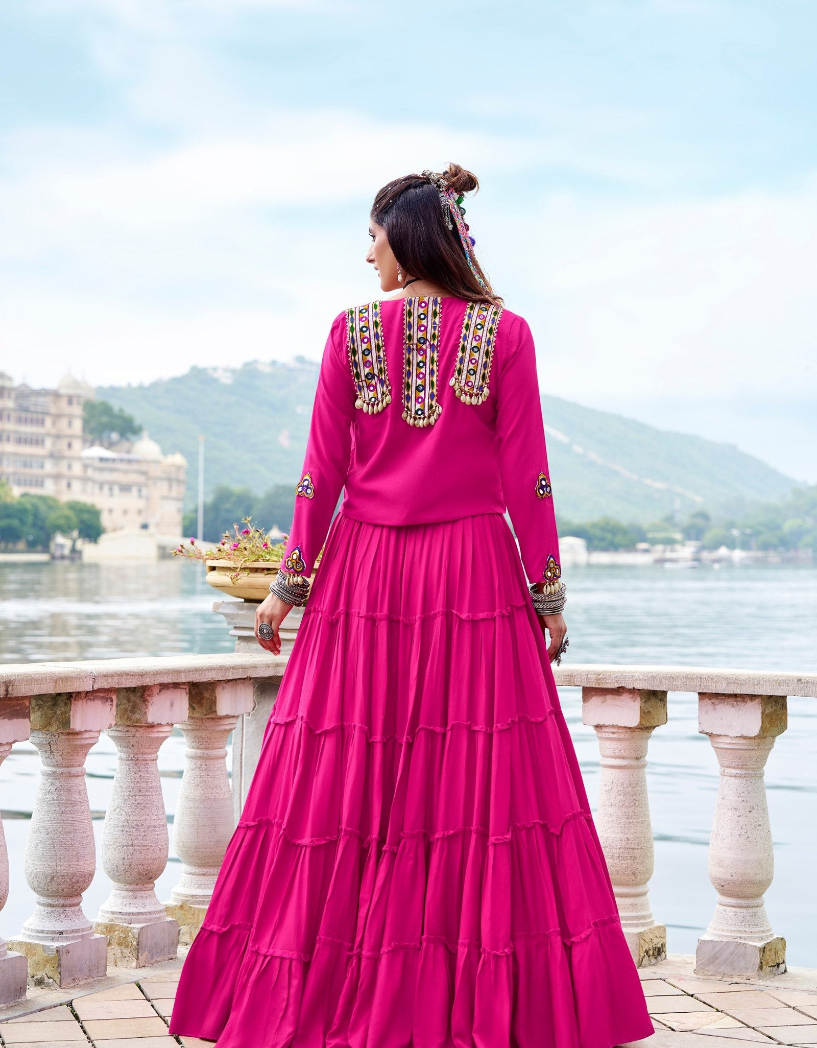 Traditional Navratri Garba Women Lehenga Blouse Koti mahezon