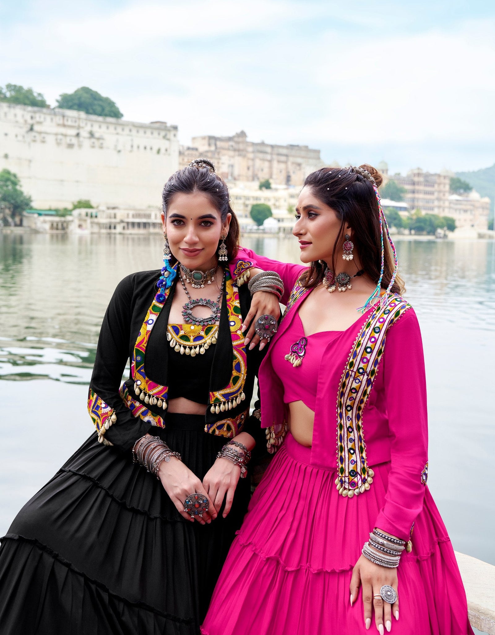 Traditional Navratri Garba Women Lehenga Blouse Koti mahezon