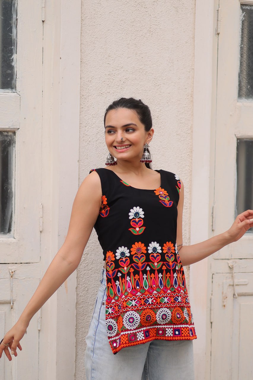 Navratri Garba Embroidery Women Top mahezon