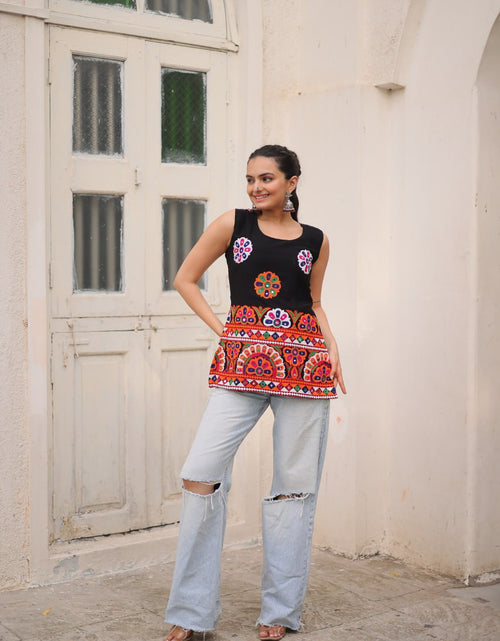 Load image into Gallery viewer, Navratri Garba Embroidery Women Top mahezon
