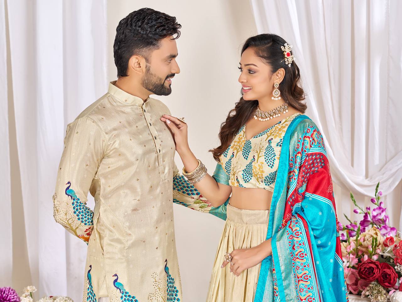 Traditional Couple Wear Same Matching Men Kurta Pajama Women Lehenga Choli Dupatta Outfits mahezon