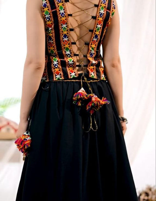 Load image into Gallery viewer, Navratri Garba Embroidery Mirror Work Women Lehenga Choli mahezon
