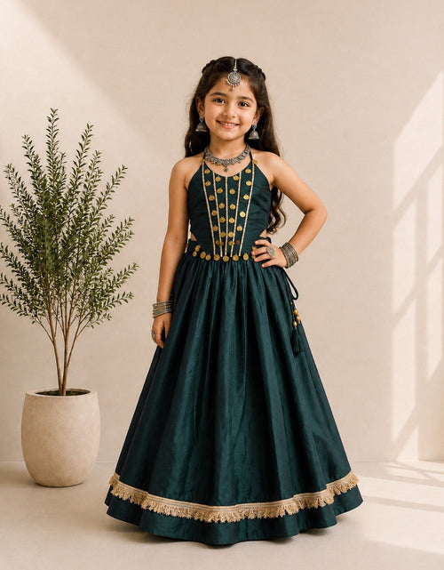 Load image into Gallery viewer, Girls Blue Embroidered Navratri Special Lehenga Choli Set
