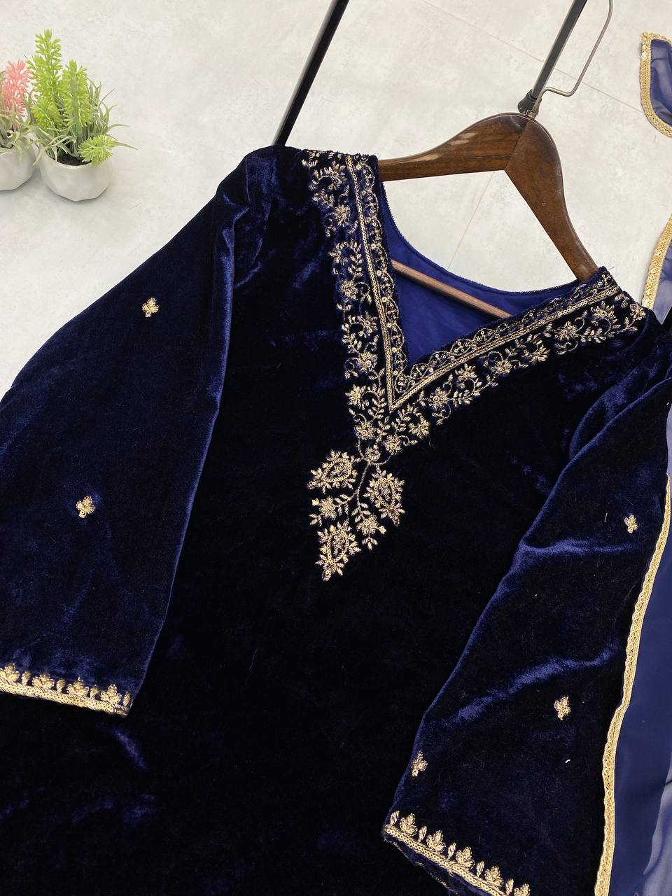 Designer Velvet Wedding Embroidery Women Top Pant Dupatta Suit Royal Export