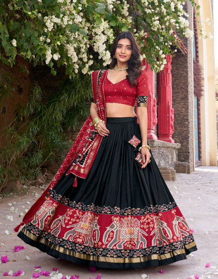 Indian Ethnic Black Women’s Wedding Reception Lehenga Choli mahezon